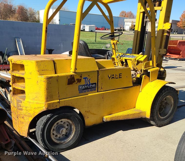 image for item LJ9358 Yale  forklift