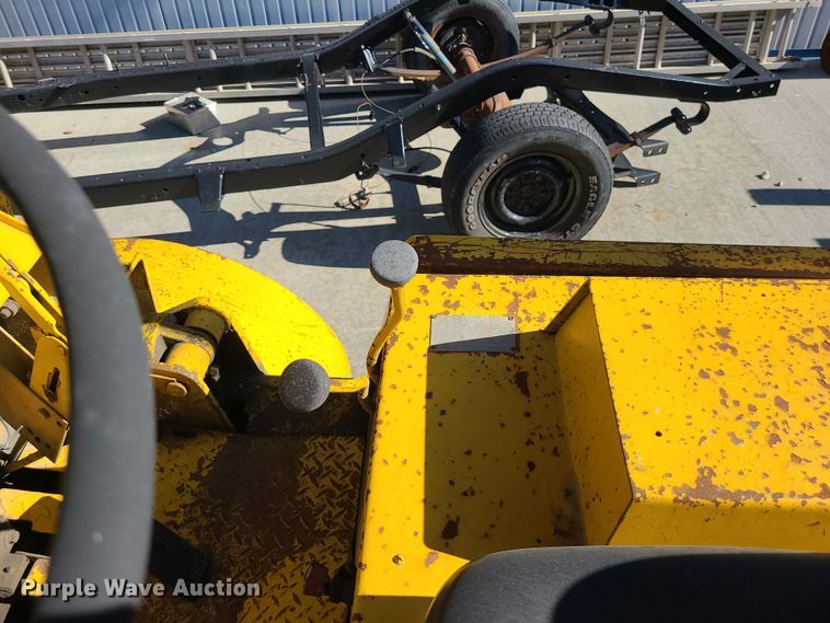 image for item LJ9358 Yale  forklift