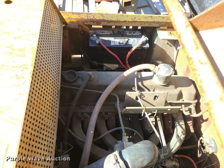 image for item LJ9358 Yale  forklift