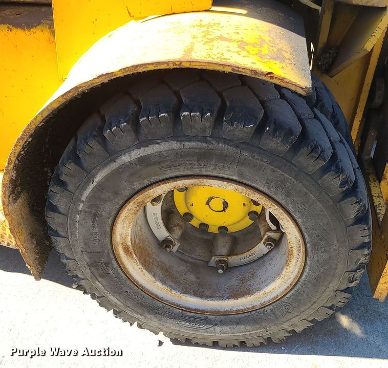 image for item LJ9358 Yale  forklift