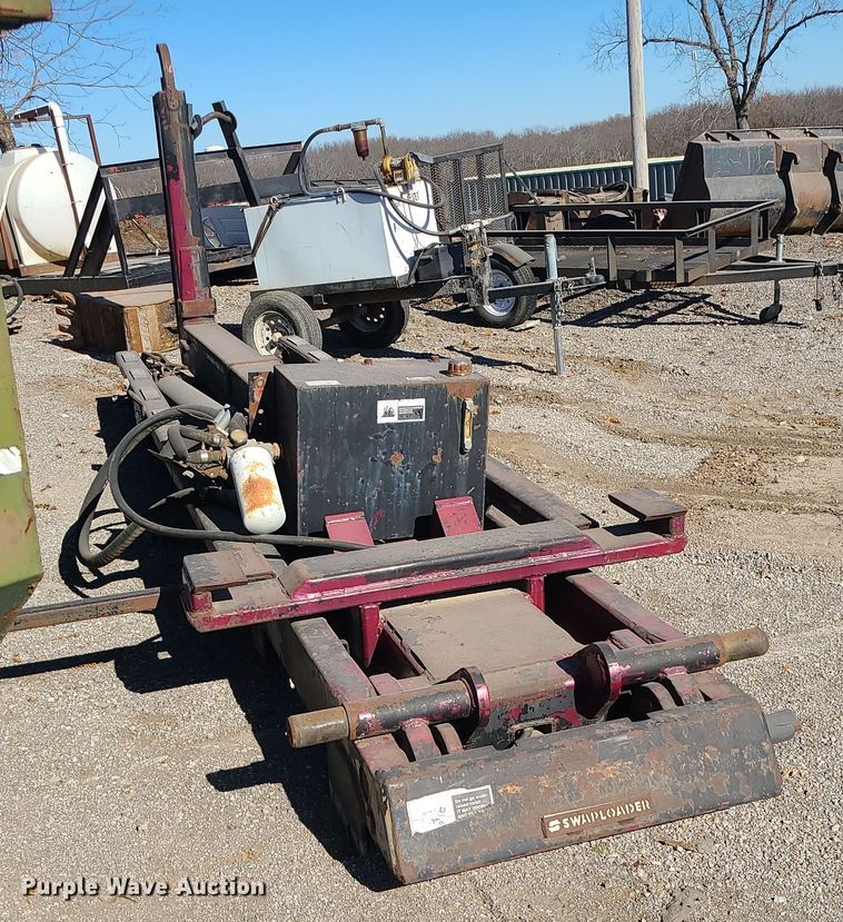 image for item LJ9362 SwapLoader SL-375  hook lift bed