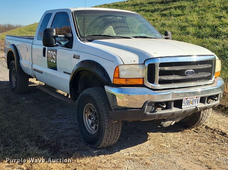 image for item LJ9367 2000 Ford F350 Super Duty  SuperCab pickup truck