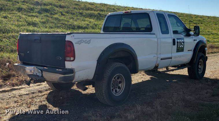 image for item LJ9367 2000 Ford F350 Super Duty  SuperCab pickup truck