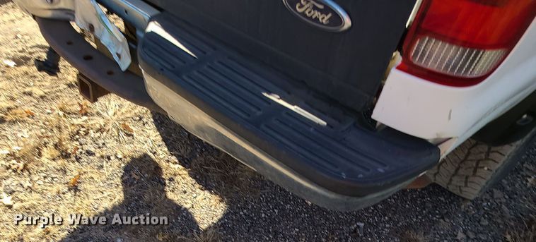 image for item LJ9367 2000 Ford F350 Super Duty  SuperCab pickup truck