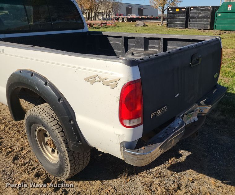 image for item LJ9367 2000 Ford F350 Super Duty  SuperCab pickup truck