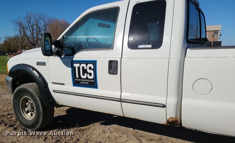 image for item LJ9367 2000 Ford F350 Super Duty  SuperCab pickup truck