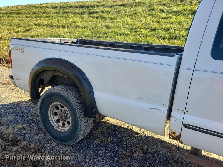 image for item LJ9367 2000 Ford F350 Super Duty  SuperCab pickup truck