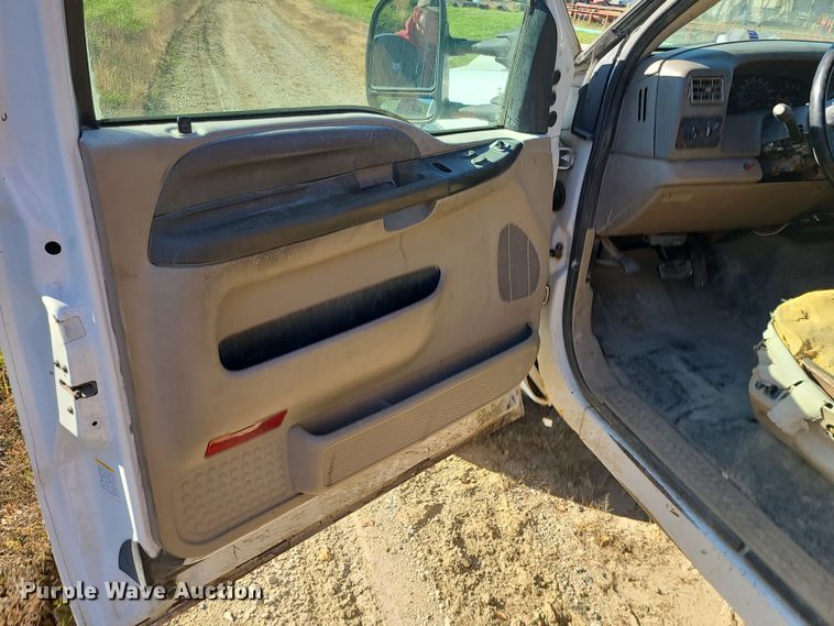 image for item LJ9367 2000 Ford F350 Super Duty  SuperCab pickup truck