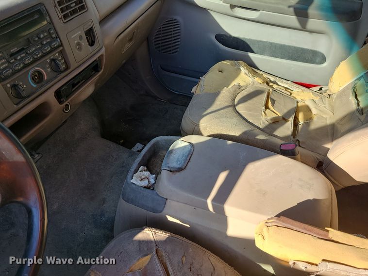 image for item LJ9367 2000 Ford F350 Super Duty  SuperCab pickup truck