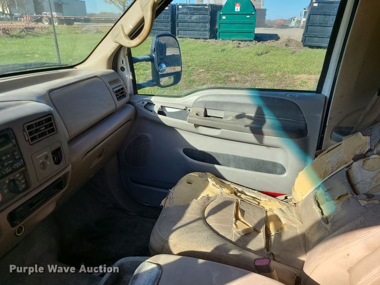 image for item LJ9367 2000 Ford F350 Super Duty  SuperCab pickup truck