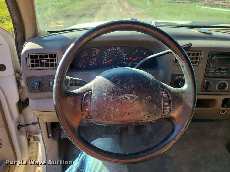 image for item LJ9367 2000 Ford F350 Super Duty  SuperCab pickup truck