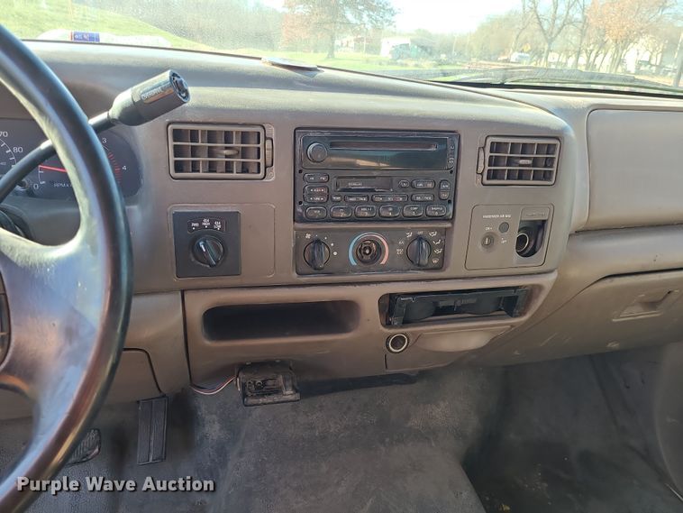 image for item LJ9367 2000 Ford F350 Super Duty  SuperCab pickup truck