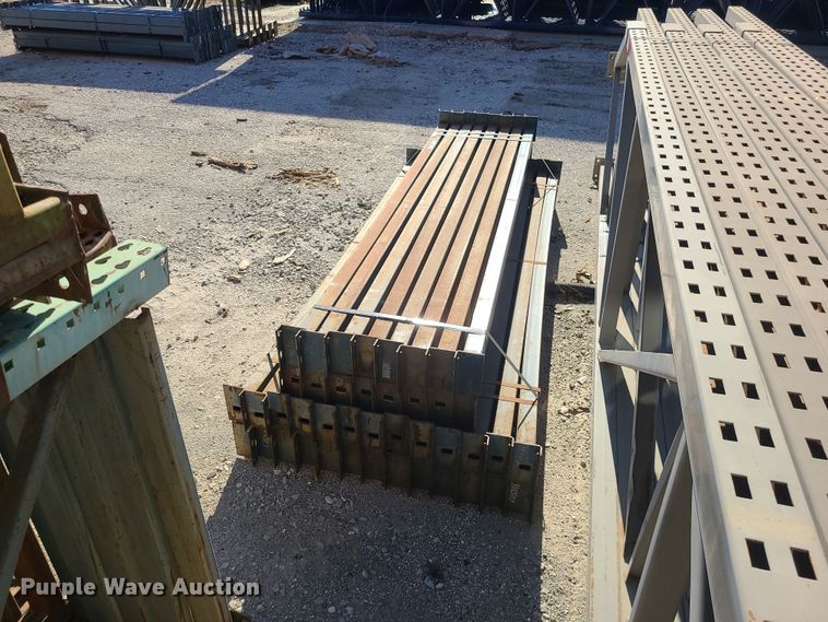 image for item LJ9370 Pallet racking