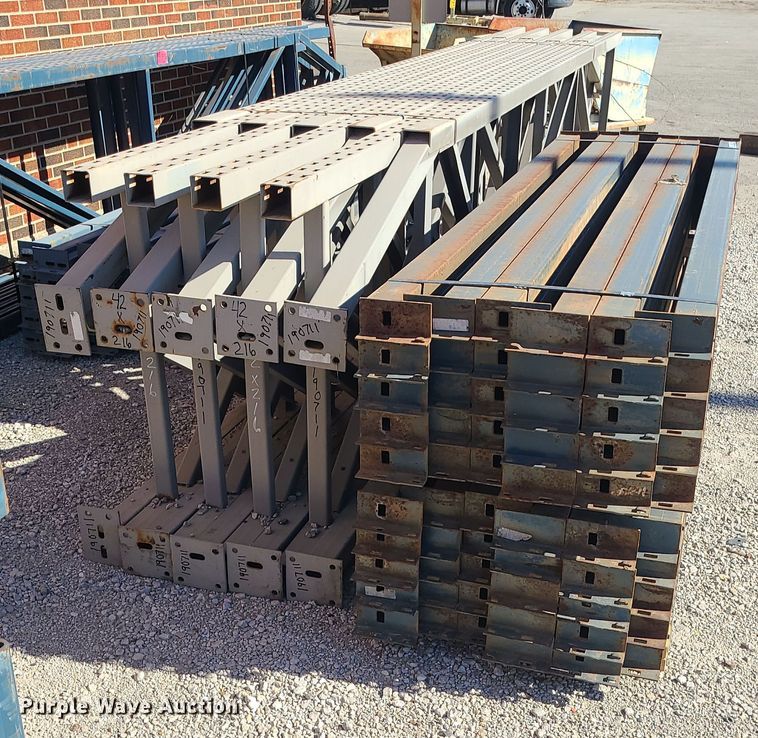 image for item LJ9374 Pallet racking