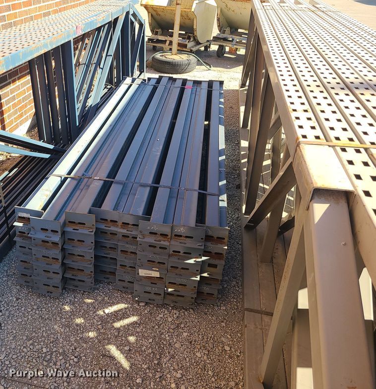 image for item LJ9375 Pallet racking