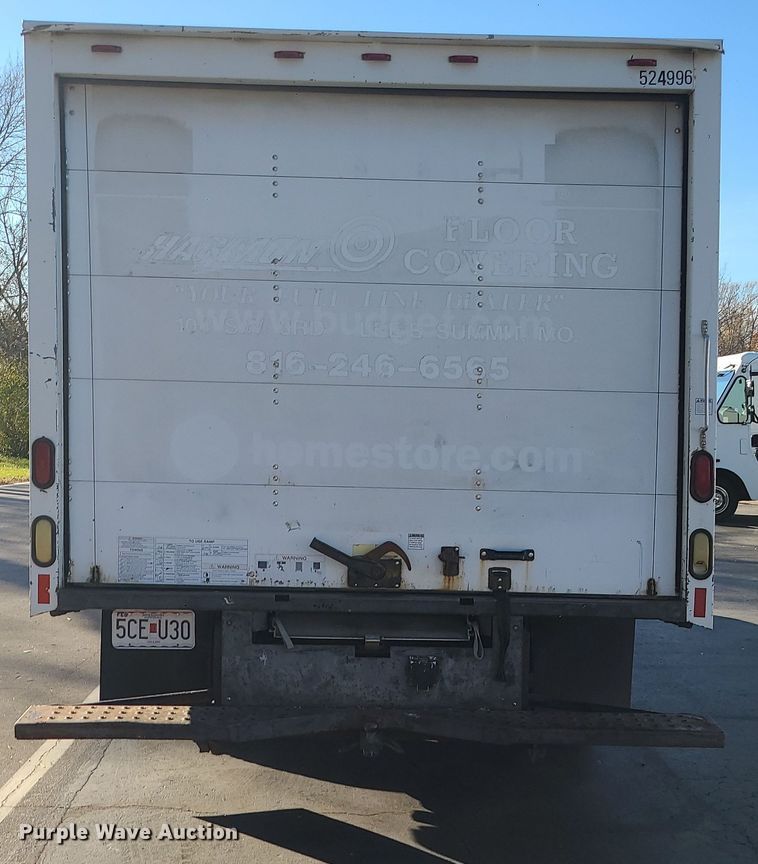 image for item LJ9378 2002 Ford E350 Super Duty  box truck