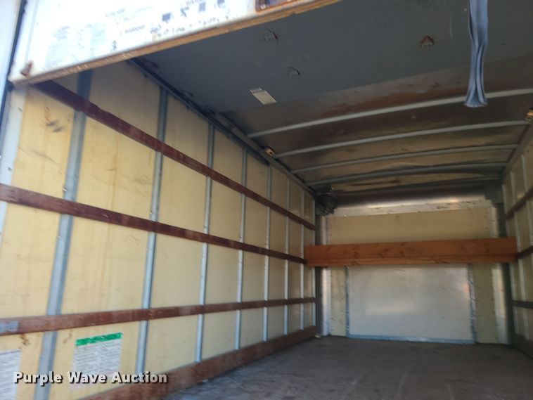 image for item LJ9378 2002 Ford E350 Super Duty  box truck