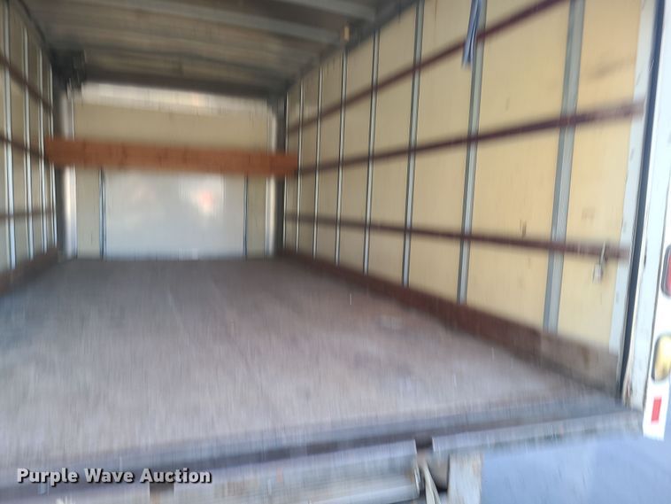 image for item LJ9378 2002 Ford E350 Super Duty  box truck