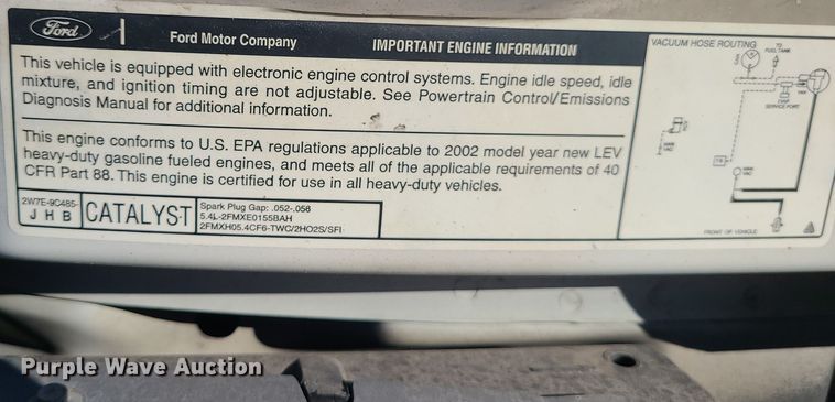 image for item LJ9378 2002 Ford E350 Super Duty  box truck