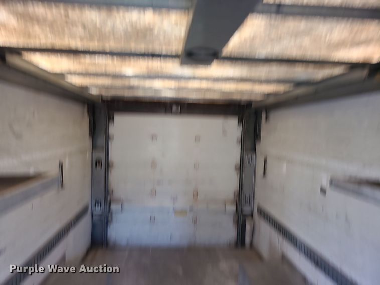 image for item LJ9380 2003 Workhorse P Series  delivery truck