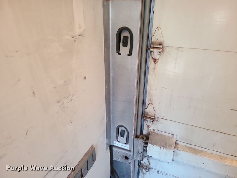 image for item LJ9380 2003 Workhorse P Series  delivery truck