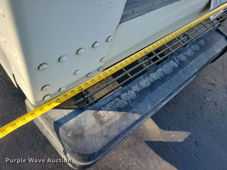 image for item LJ9380 2003 Workhorse P Series  delivery truck