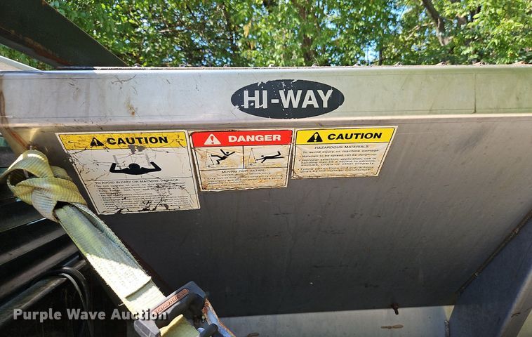 image for item LM9156 1995 Ford F350  flatbed pickup truck