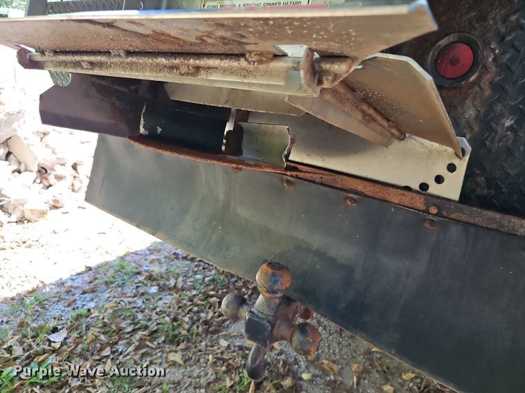 image for item LM9156 1995 Ford F350  flatbed pickup truck