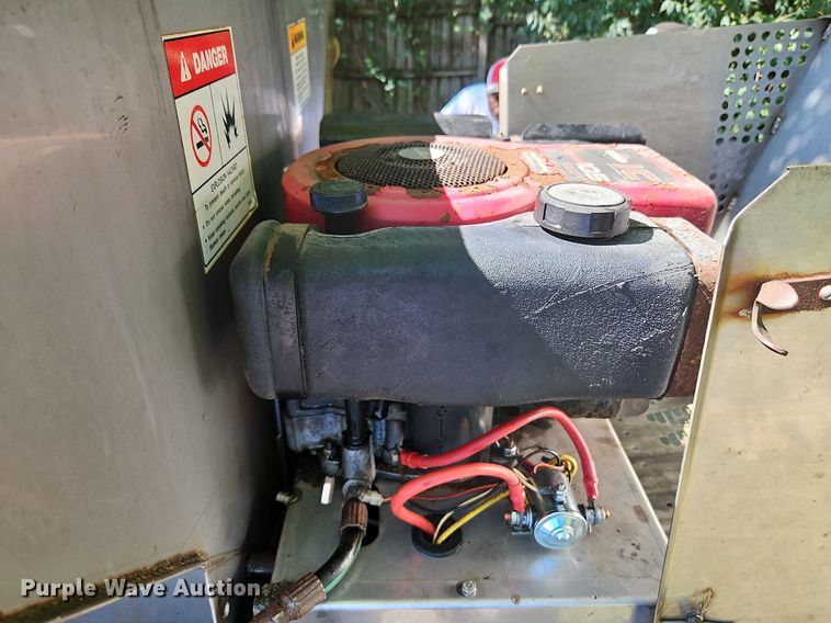 image for item LM9156 1995 Ford F350  flatbed pickup truck