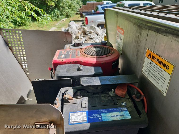 image for item LM9156 1995 Ford F350  flatbed pickup truck