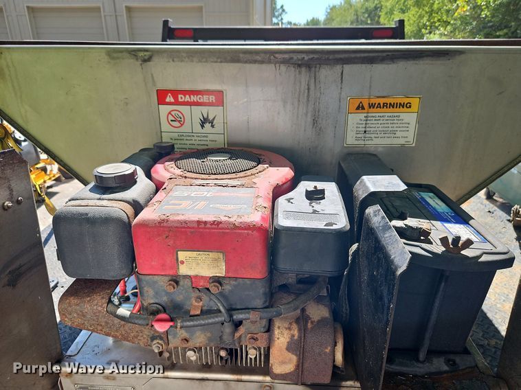 image for item LM9156 1995 Ford F350  flatbed pickup truck