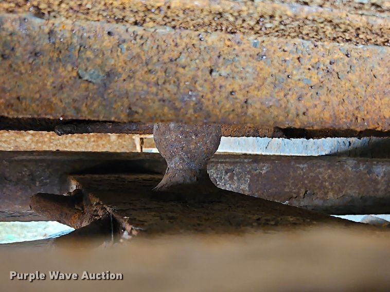 image for item LM9156 1995 Ford F350  flatbed pickup truck