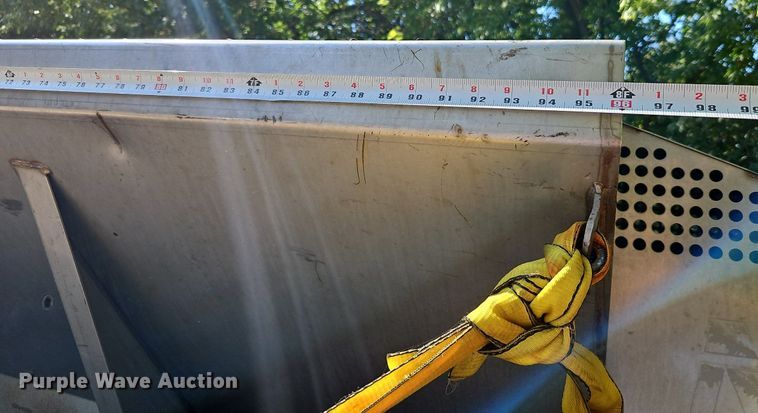 image for item LM9156 1995 Ford F350  flatbed pickup truck