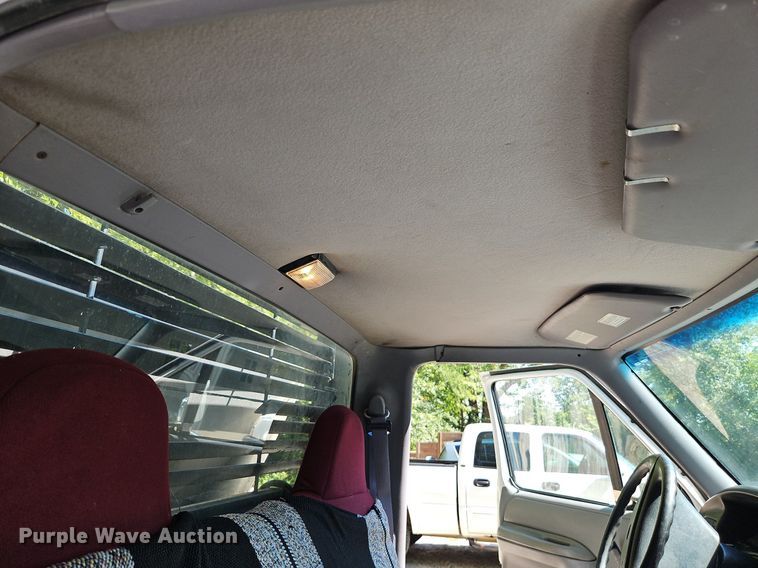 image for item LM9156 1995 Ford F350  flatbed pickup truck