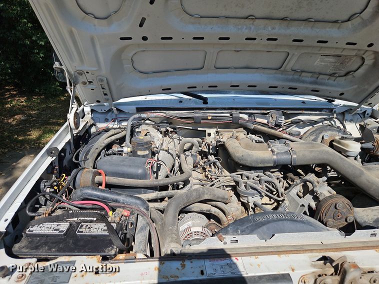 image for item LM9156 1995 Ford F350  flatbed pickup truck