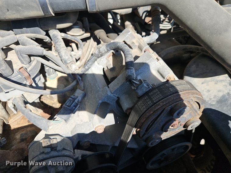 image for item LM9156 1995 Ford F350  flatbed pickup truck