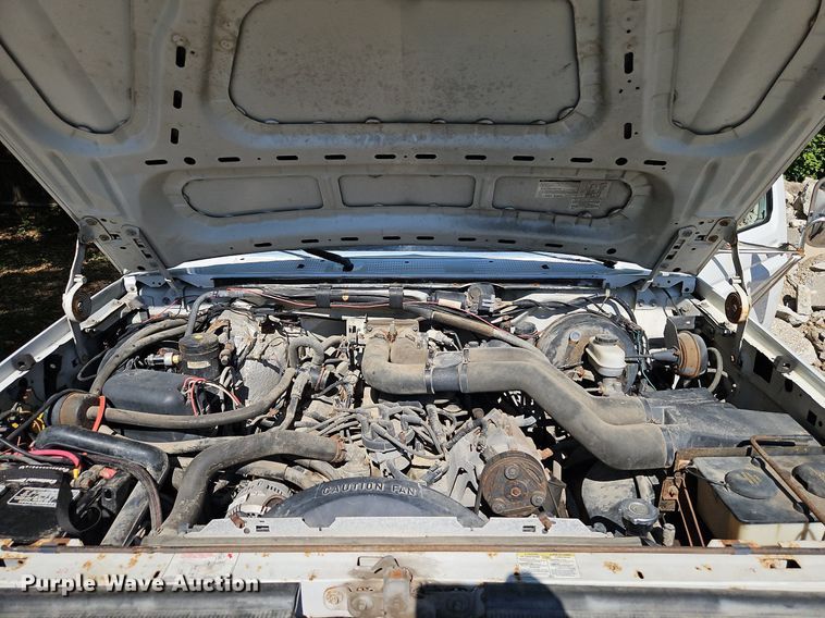 image for item LM9156 1995 Ford F350  flatbed pickup truck