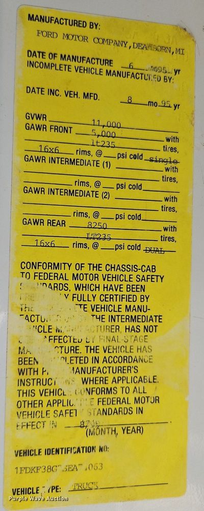 image for item LM9156 1995 Ford F350  flatbed pickup truck