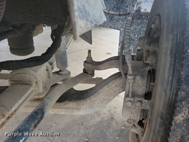 image for item LO9932 2005 GMC C4500  utility / service truck