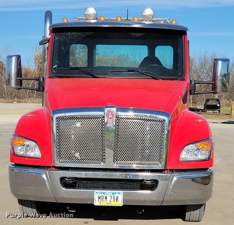 image for item LO9967 2023 Kenworth T280  rollback truck