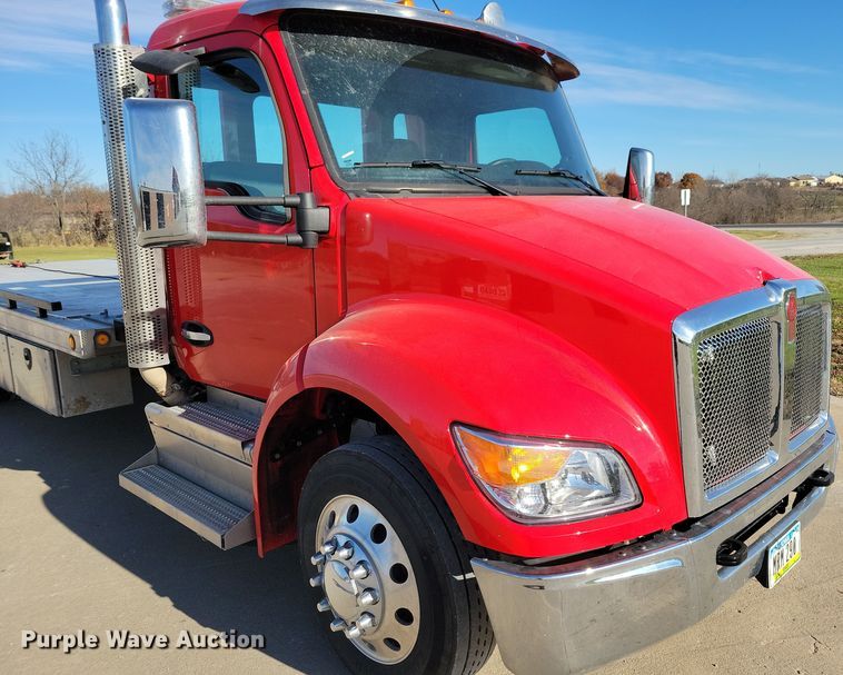 image for item LO9967 2023 Kenworth T280  rollback truck