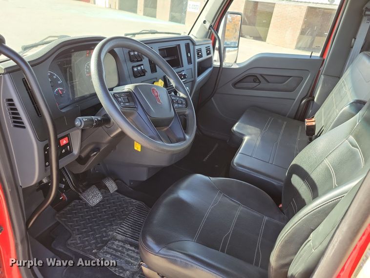 image for item LO9967 2023 Kenworth T280  rollback truck