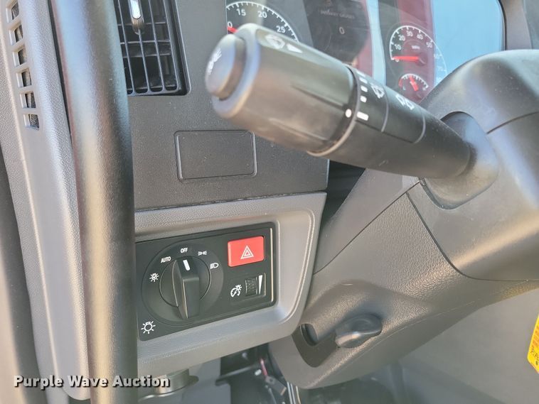 image for item LO9967 2023 Kenworth T280  rollback truck