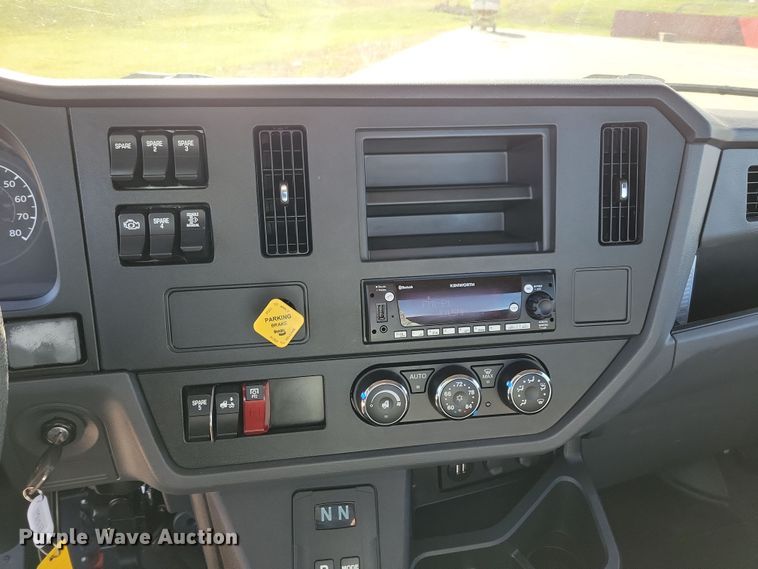 image for item LO9967 2023 Kenworth T280  rollback truck