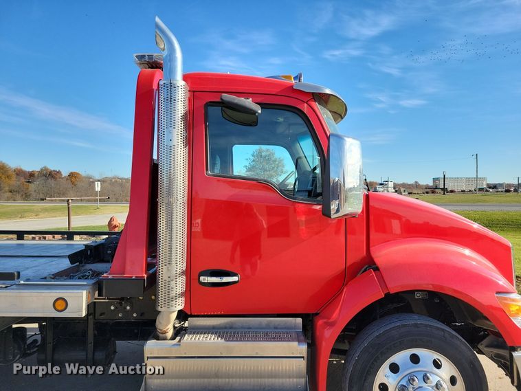 image for item LO9967 2023 Kenworth T280  rollback truck