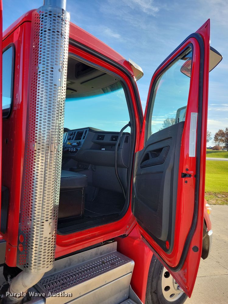 image for item LO9967 2023 Kenworth T280  rollback truck