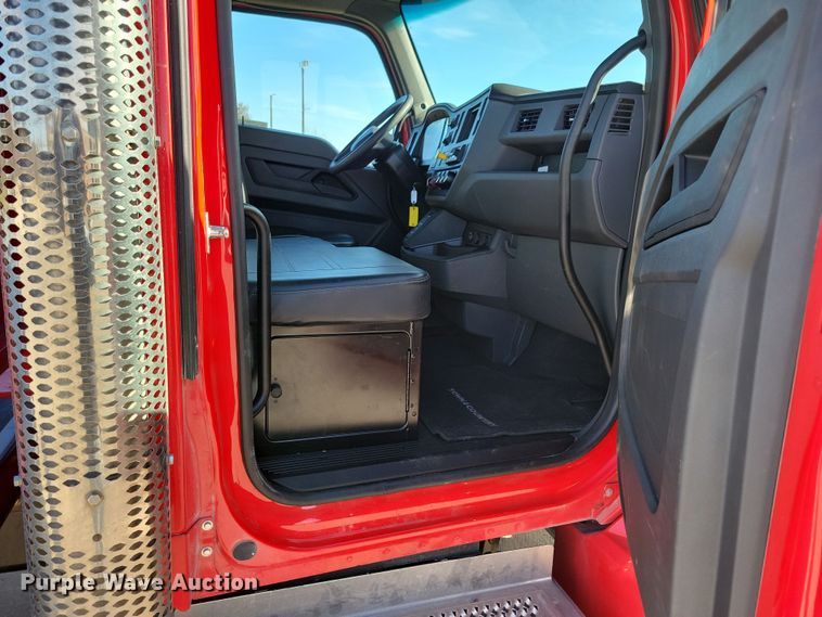 image for item LO9967 2023 Kenworth T280  rollback truck