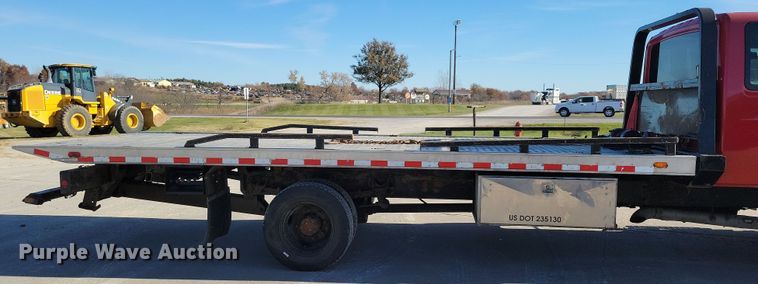 image for item LO9968 2004 International 4300  rollback truck