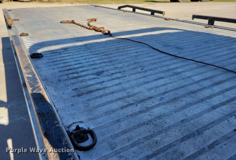 image for item LO9968 2004 International 4300  rollback truck