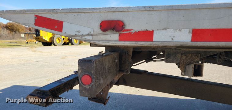 image for item LO9968 2004 International 4300  rollback truck